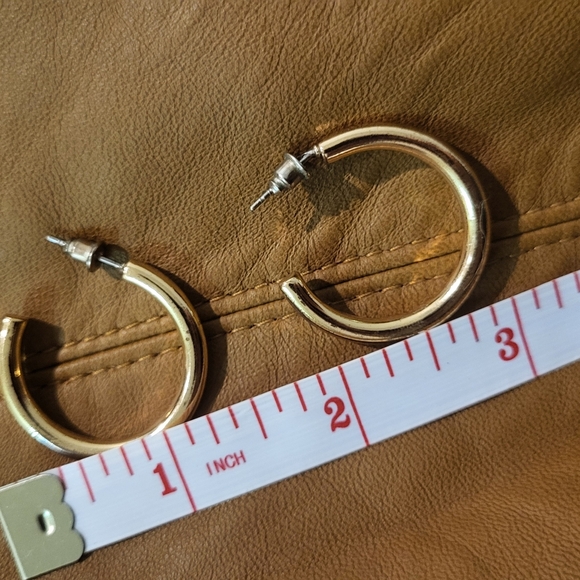 ❗️Vintage Pairs of Fashion Earrings❗️ - Picture 4 of 8